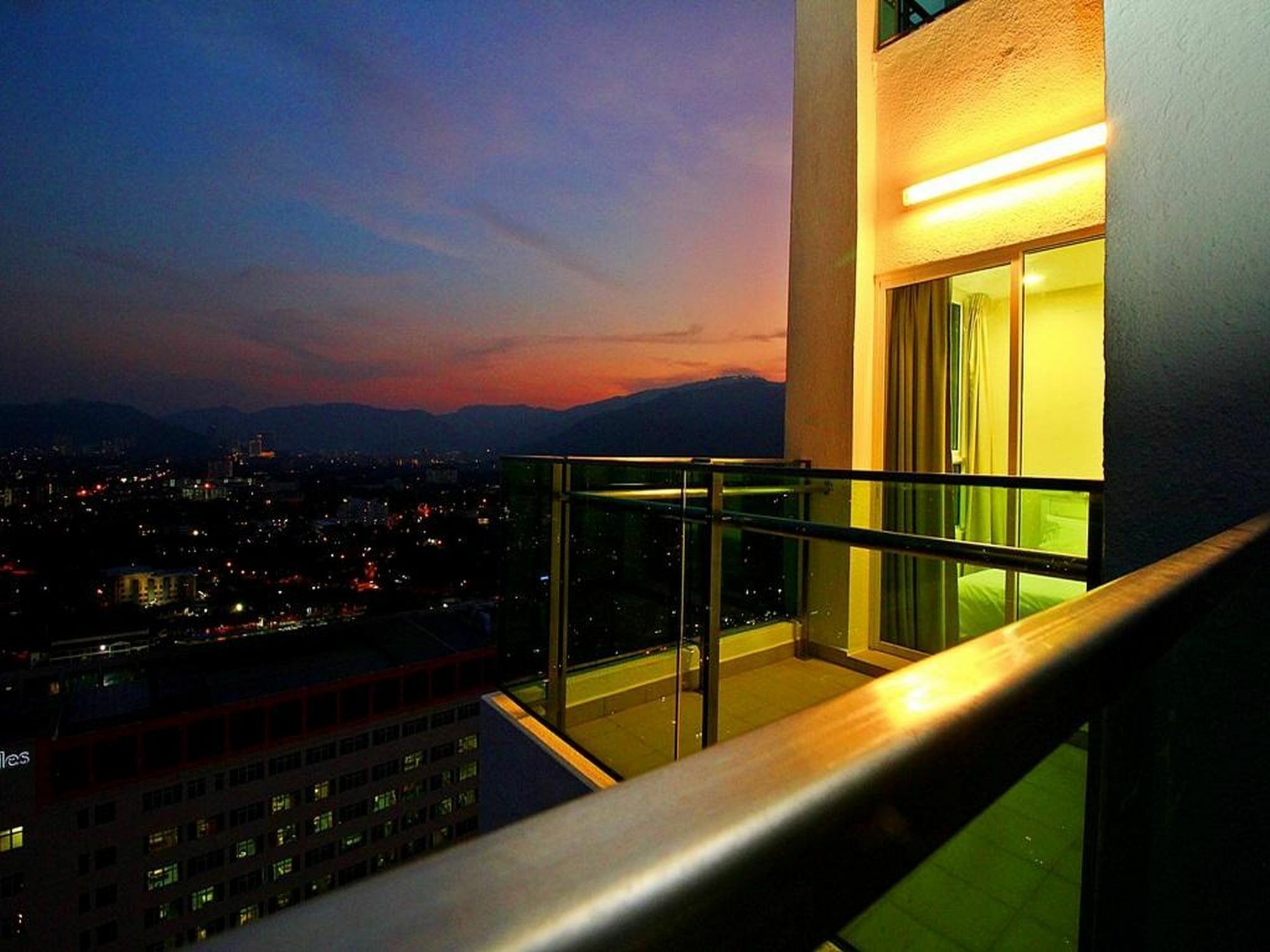 Mansion One Service Apartment George Town Exteriér fotografie