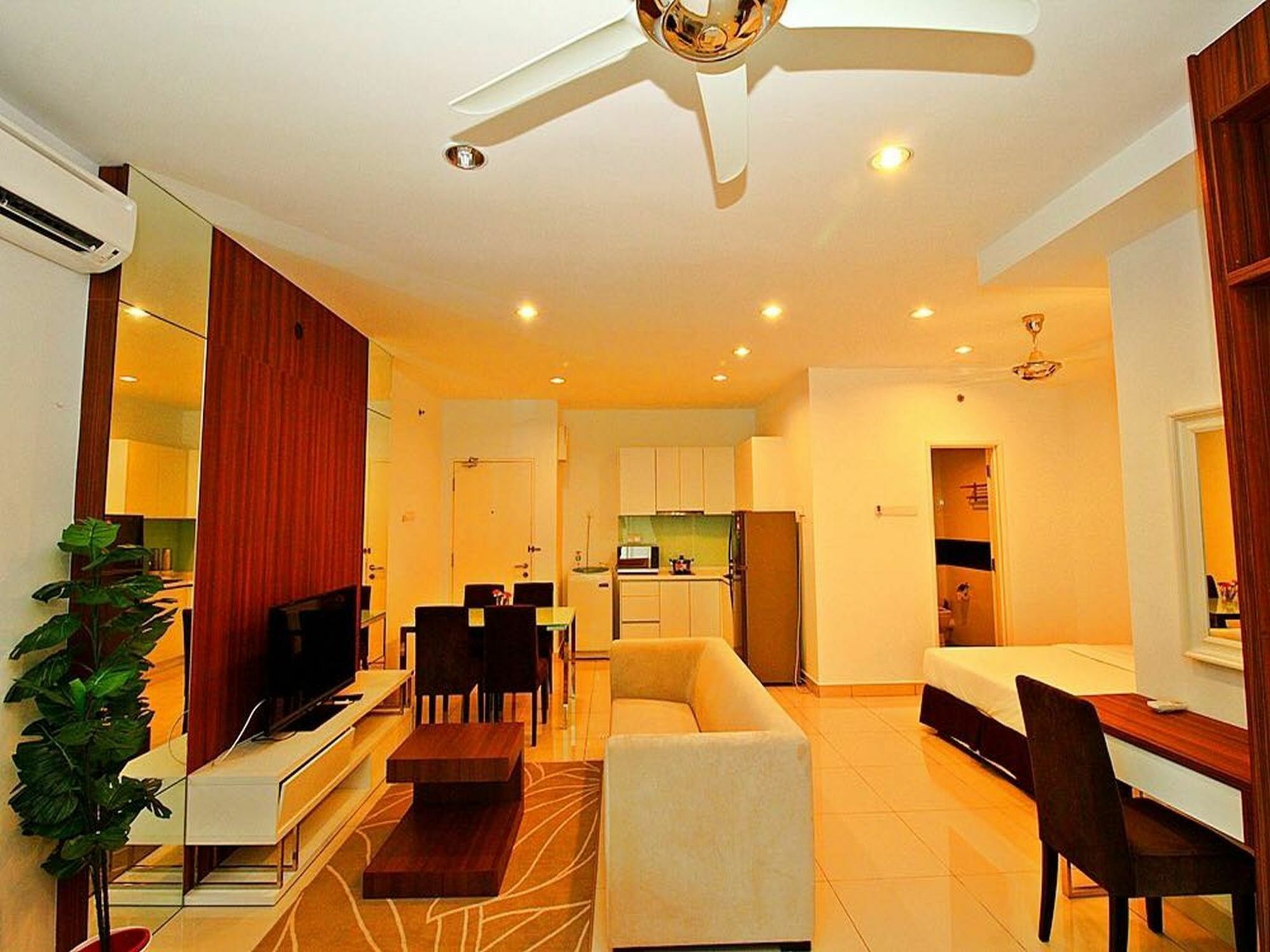 Mansion One Service Apartment George Town Exteriér fotografie